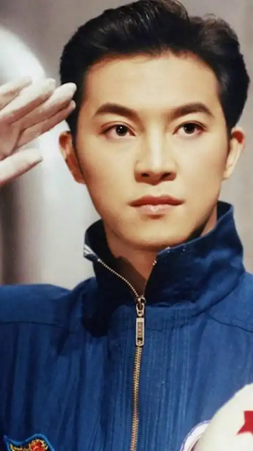 18岁黄渤忍了,18岁鹿晗也忍了,看了18岁的雷佳音我忍不了了