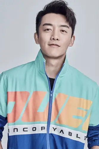 郑恺化身冬日潮男酷帅不羁chic感十足