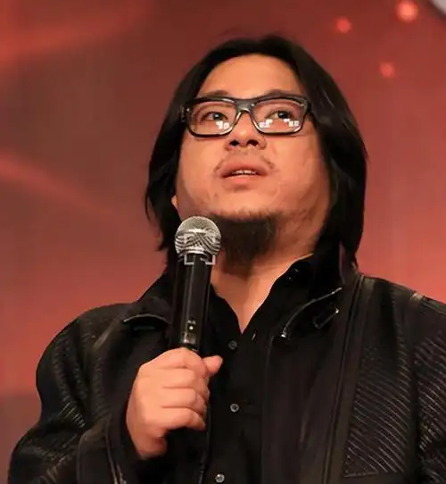 可以说,无论从家世还是家教,高晓松都与常人不同.