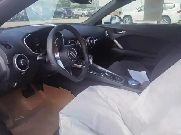 2024款奥迪tt现车到港配置介绍可办分期