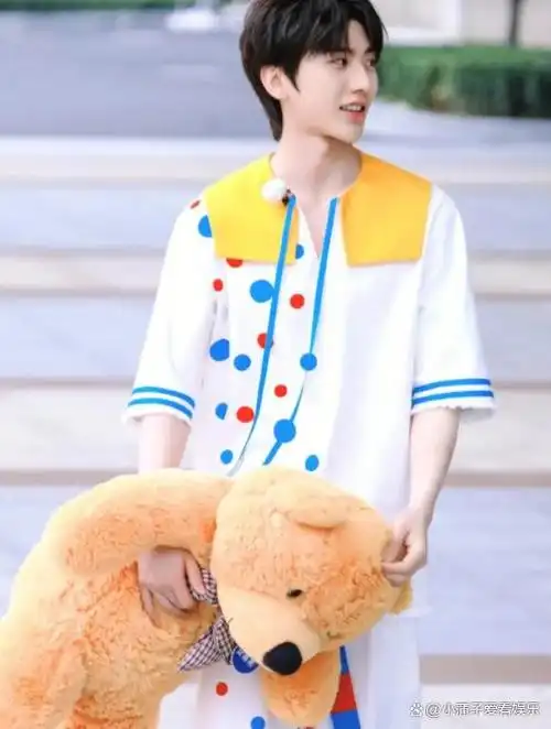 《奔跑吧》泰国收官篇重播,蔡徐坤完美"消失",创本季收视新高