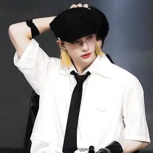 爱豆头像壁纸 | 「黄铉辰 stray kids」