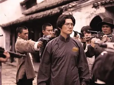 电视剧《铁血男儿夏明翰》中,严宽(微博)成功塑造了一个血肉鲜明,个性