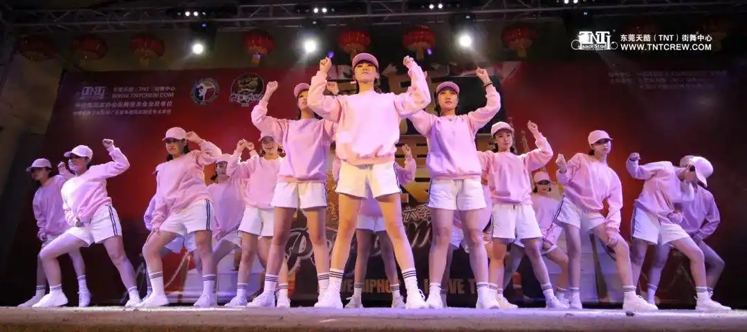 2折抢优惠免费学课程东莞最火的tnt天酷街舞来到松山湖了