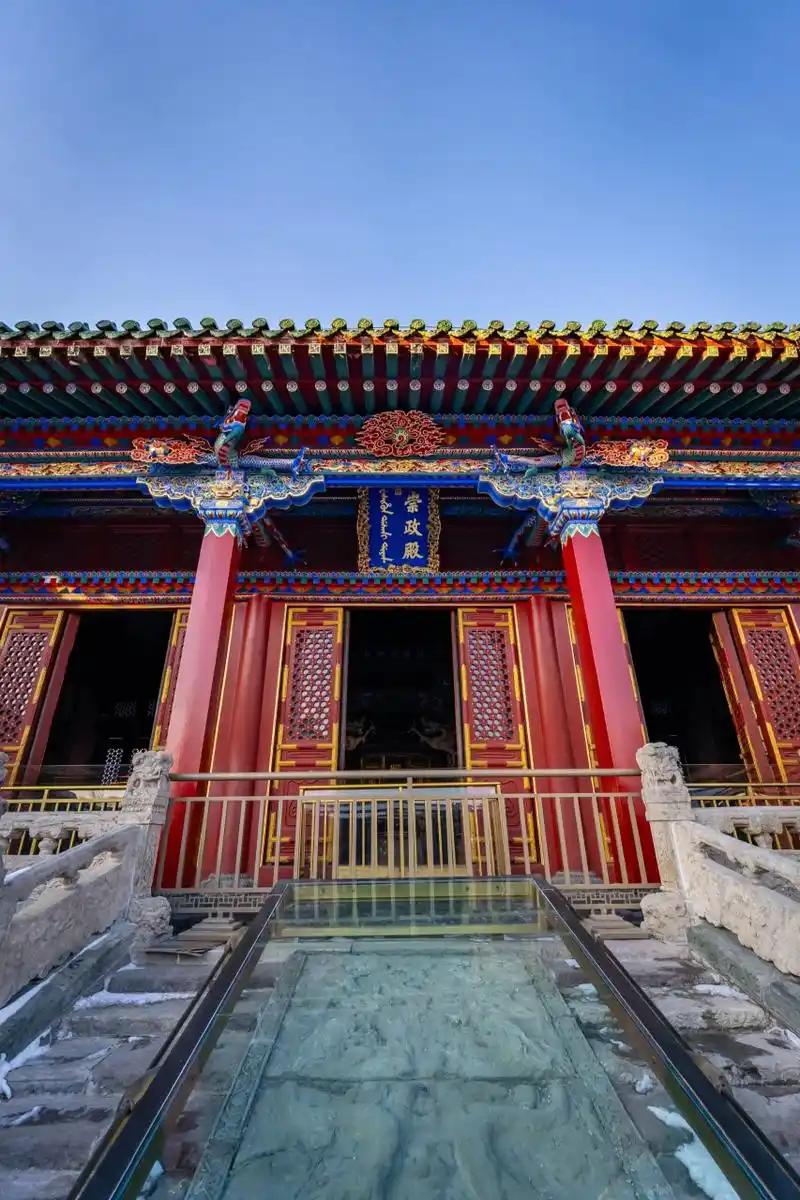 沈阳故宫  红墙黄瓦一扇门,四百年前盛京城 #旅行# #旅游# #旅拍