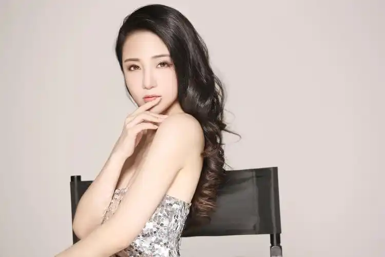 桂晶晶爆唯美性感写真 波光粼粼好似美人鱼