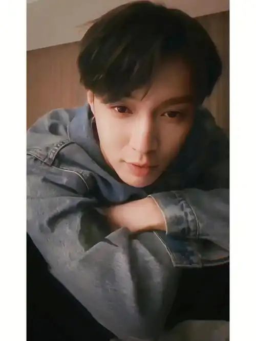 张艺兴视频视角