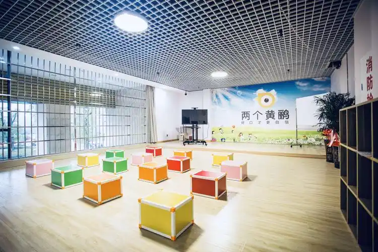 两个黄鹂2019年口才与声乐中心火爆招生中组团报名立享优惠