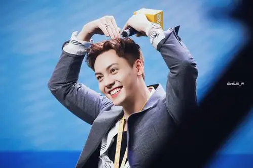 【陈伟霆 william chan 爱奇艺vip会员代言… - 堆糖,美图壁纸兴趣