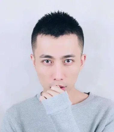2019盛行最新男生寸头发型图片 正常发量剃寸头是这个效果