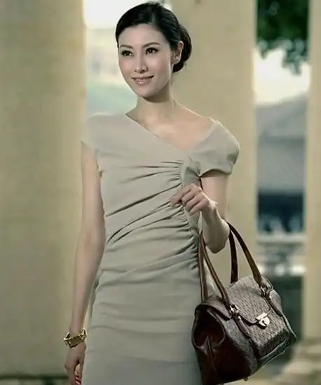 李嘉欣拍手袋广告