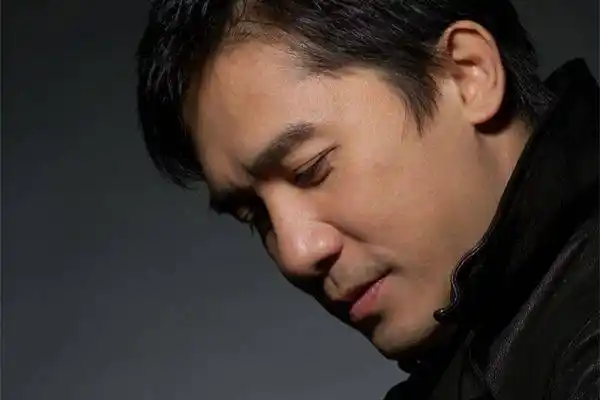 梁朝伟和王家卫分了!那就再来看看,他们联手的那些经典吧!_手机搜狐网