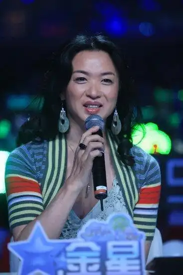 变性人金星如何生孩子