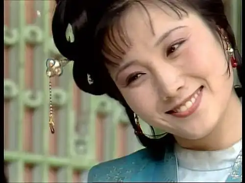 《红楼梦》:看似体面的鸳鸯,其实才是最可怜的丫环!