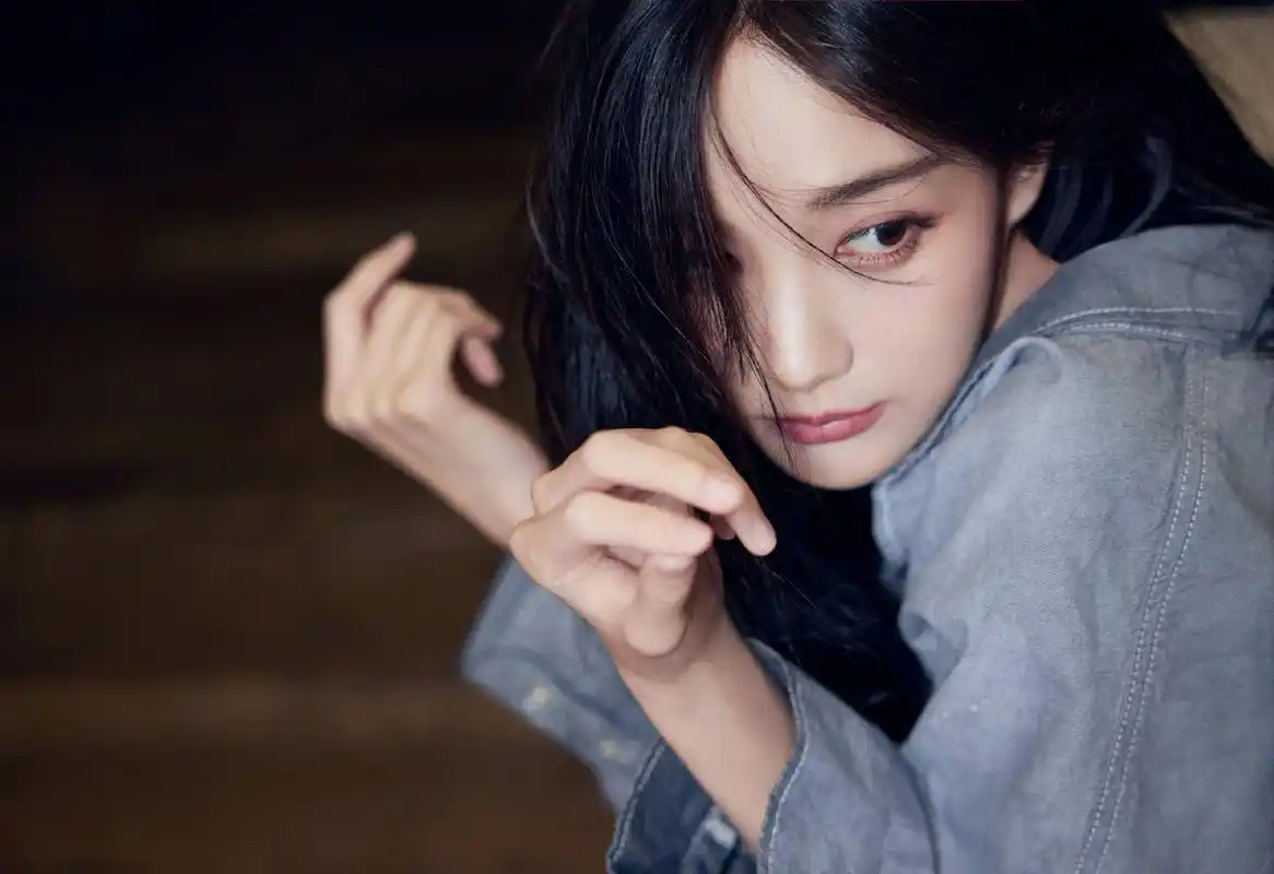 李一桐高清壁纸头像(二十九)[期待]