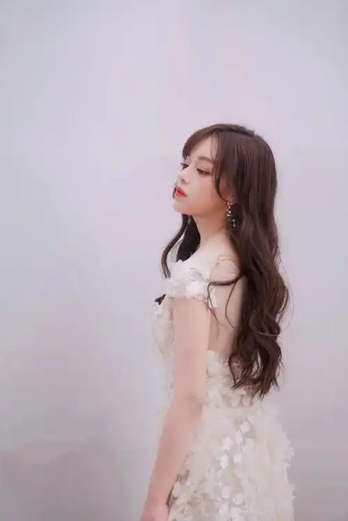 黄霄云上《天赐的声音》卖惨人设,现场哽咽飙泪,直言被网络霸凌