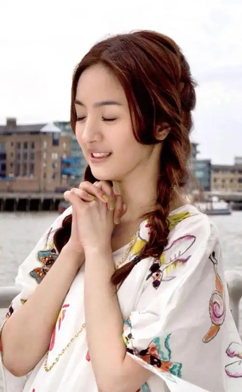 林依晨(中国台湾女演员)_尚可名片