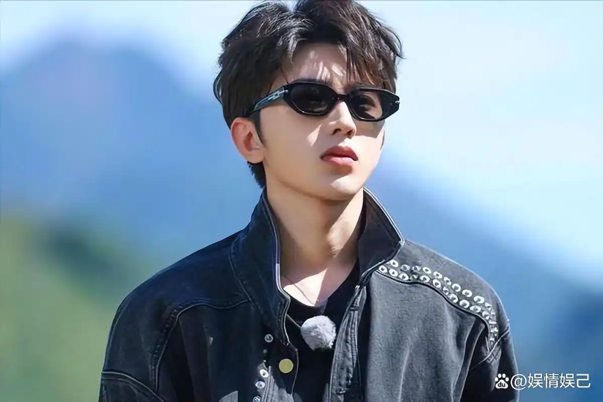 蔡徐坤退出又怎样?《跑男》照样笑傲收视榜首:哪有什么不可替代