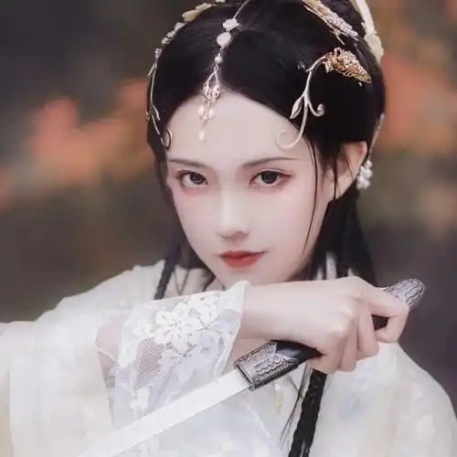 拿刀女生侠客古风头像图片策马江湖仗剑天涯