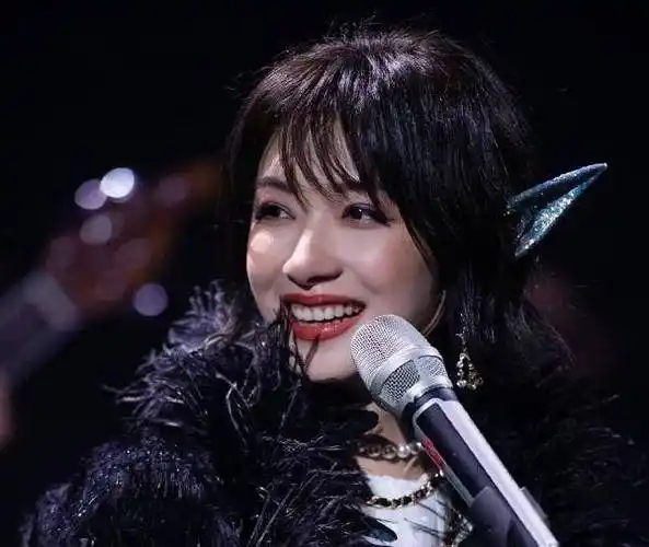 孟佳第五,阿朵第四,万茜第三,张雨绮第二,李斯丹妮第一.