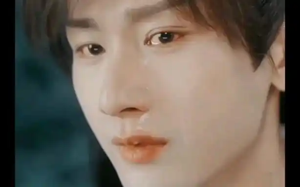 他的哭戏真的很绝啊看一眼就哭啊 #我们的宝藏男孩成毅