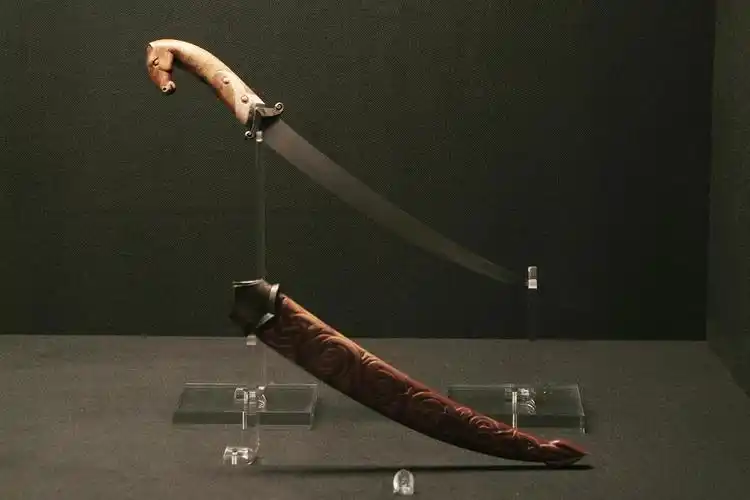 冷兵器之王——华丽而名贵的 [大马士革刀]