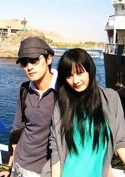 粉丝脱粉曝他劈腿黑料|杨幂|江疏影|薛佳凝|胡歌老婆|胡歌官宣升级做