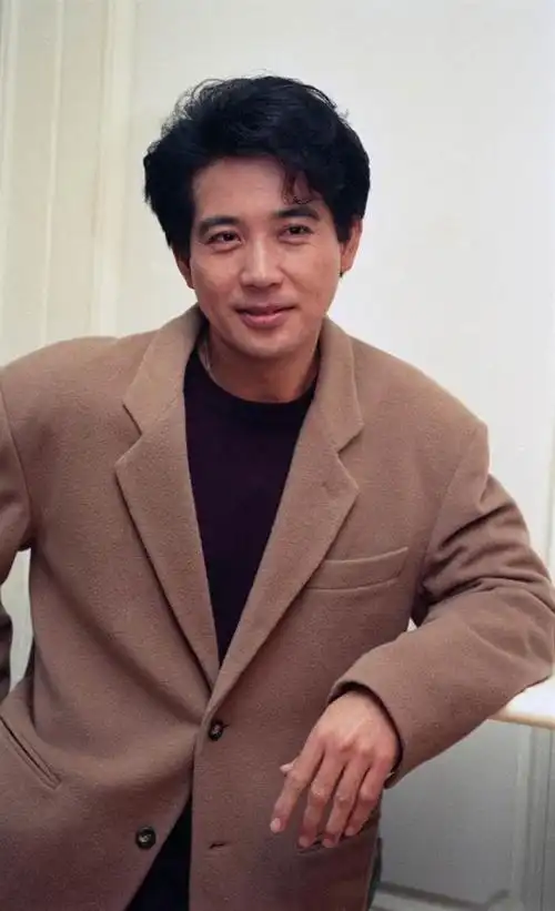 秦汉个人资料影帝秦汉和影后林青霞拍拖9年