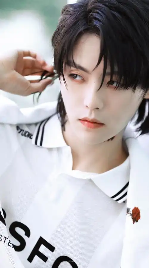 松弛感配色9图唤醒周末##为肖宇梁怦然心动