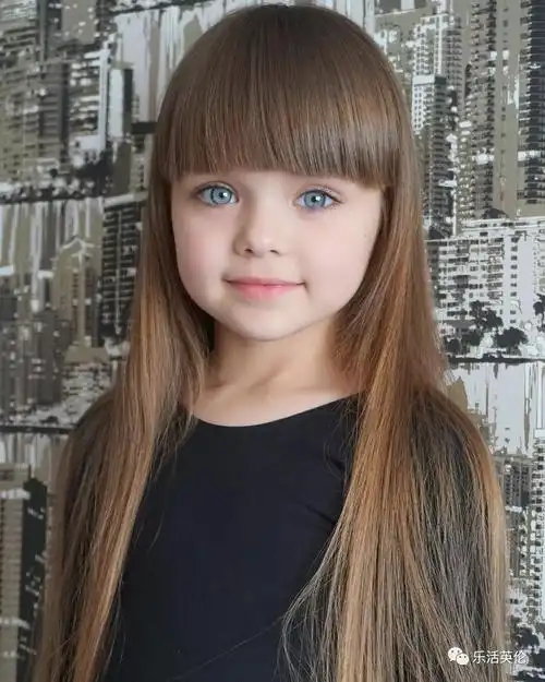 年仅6岁便获评"世界最美女孩",超高颜值让所有人心服口服:她就是这