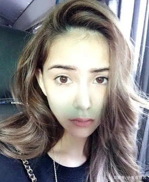 昆凌17岁照片被爆出,看清照片后,网友:怪不得17岁就追