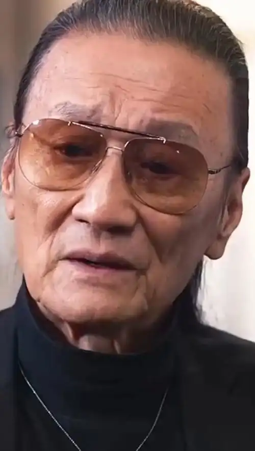 看看年轻的谢贤有多帅