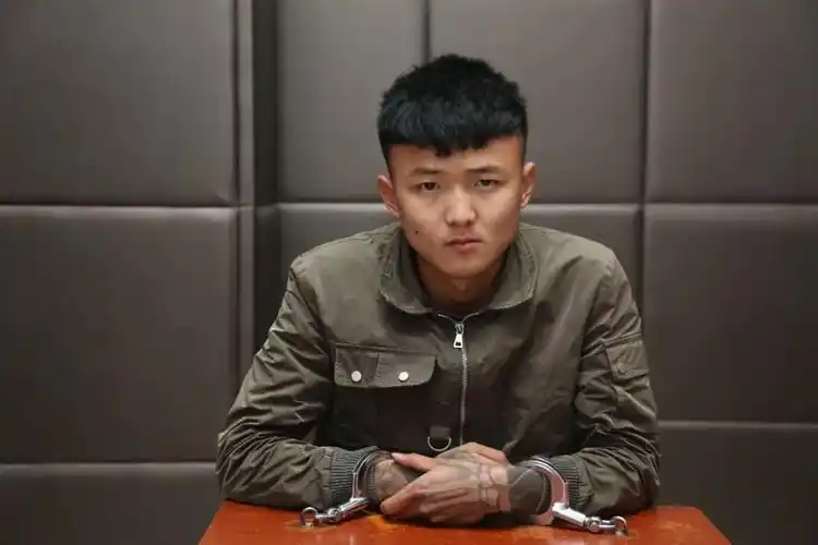 关于公开征集薛永泉等十六人违法犯罪线索的通告