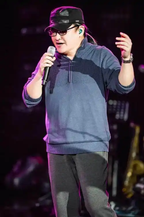 《歌手2019》首期播出刘欢众望所归夺冠,而杨坤的排名就有些尴尬