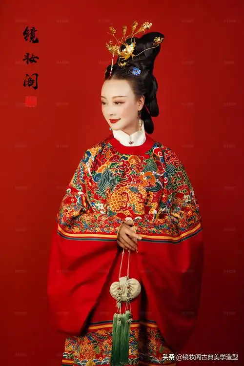 明制婚礼新娘妆容|许你凤冠霞帔一世无忧,从此清风明月长伴天涯