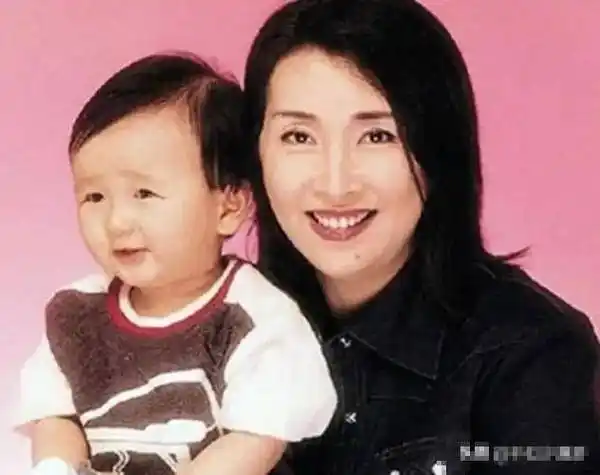 她是张卫健版《西游记》里的