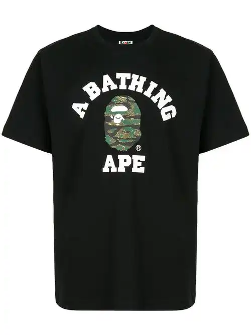 bape logo print t-sh.