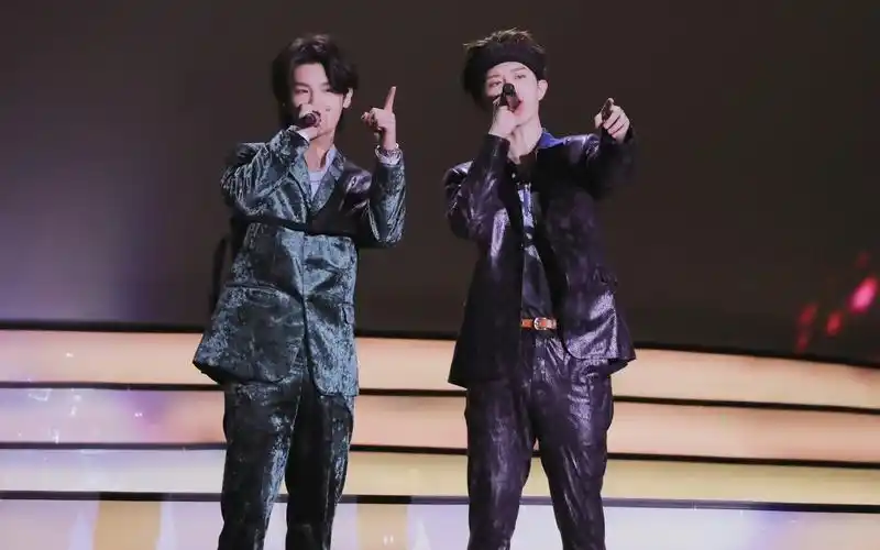 领跑2019浙江卫视演唱会――范丞丞《哑剧》 justin黄明昊《离开以后