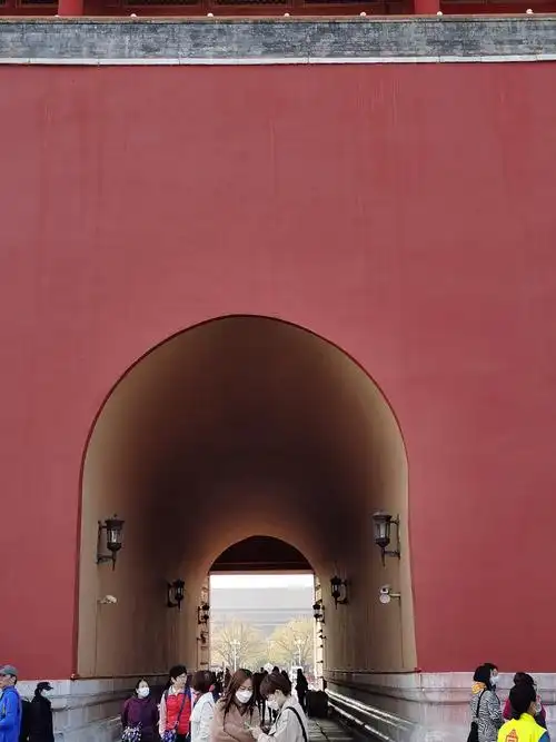 午门的正中门,皇帝走的门