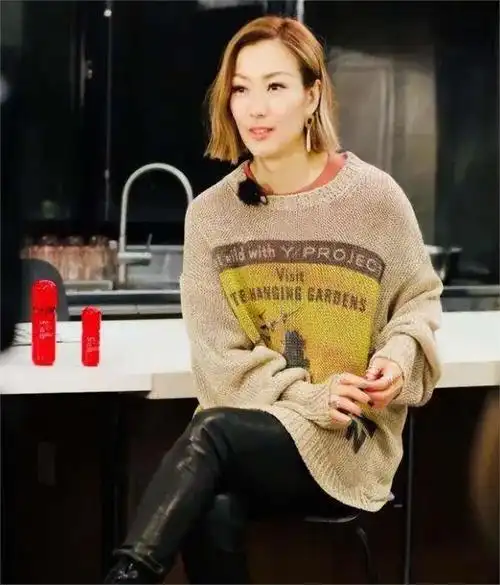 演唱会告急,郑秀文经纪人中风进icu,两人合作长达24年