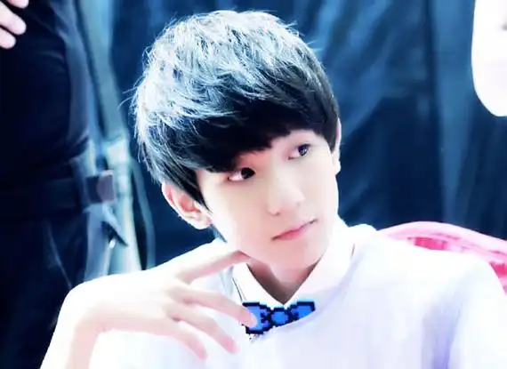 王源的女朋友是谁绯闻女友的头衔竟是这样来的