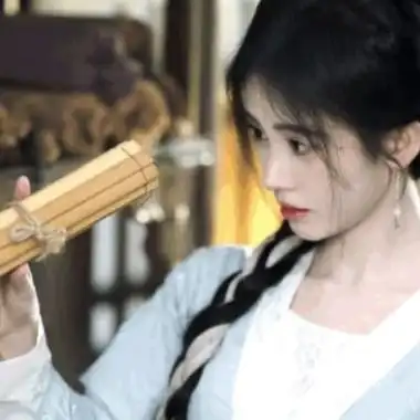 男孩小胖子抱猪跑ai动漫微信头像300块安踏探野/探林平替hoko通勤登山