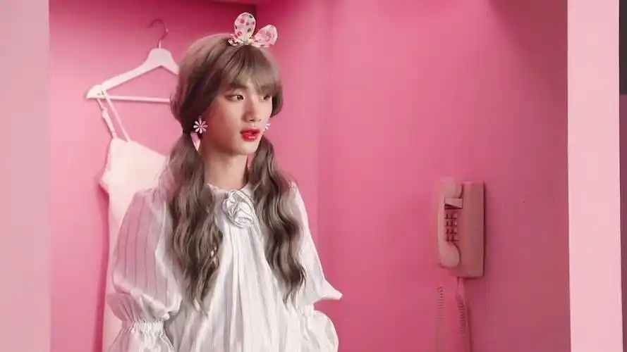 拼接图壁纸丁程鑫今日份帅气小丁丁程鑫图片帅哥氛围感时代少年团