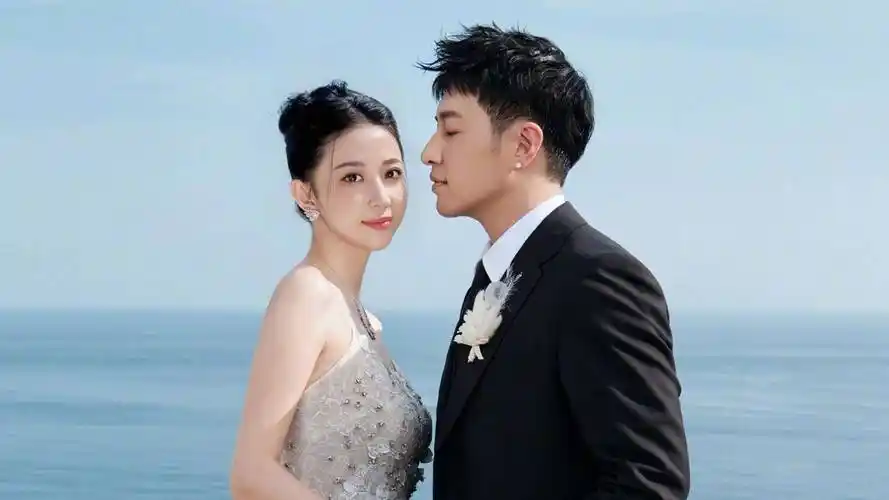 潘玮柏为宣云补办婚礼!