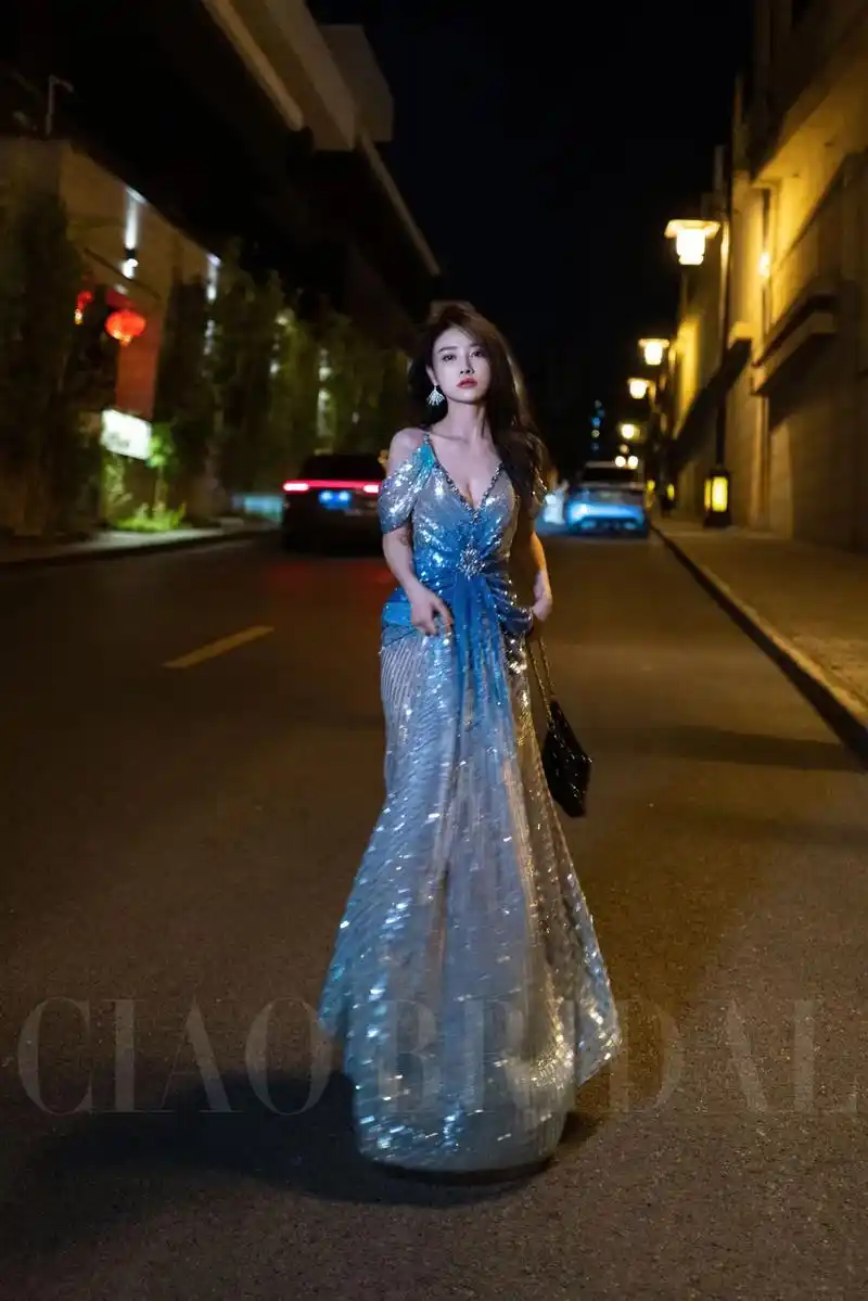 你可以永远相信迪丽热巴的晚礼服!宛若人鱼公主从童话里走来!# - 抖音