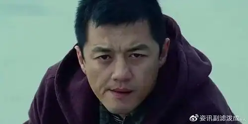 别再说李亚鹏落魄,羽泉合体为其庆生,王学兵罕见露面并唱歌助兴