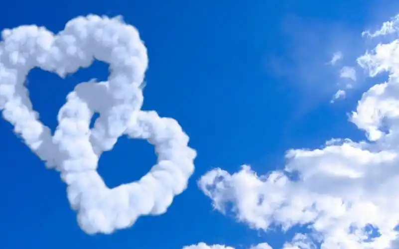 心形云朵图片第4张