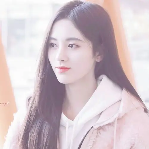 11月30日 16:48   关注  鞠婧祎 头像表情 爱豆头像 女生头像 爱豆