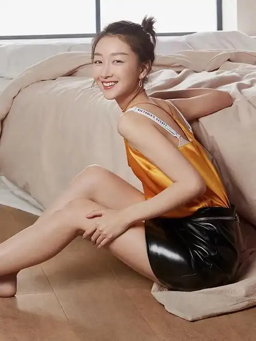 看了关晓彤拍的广告,我似乎找到了都市丽人关店90%的原因