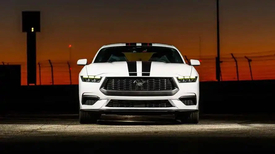 全新福特mustang即将国内亮相内外换新动力科技感均有提升